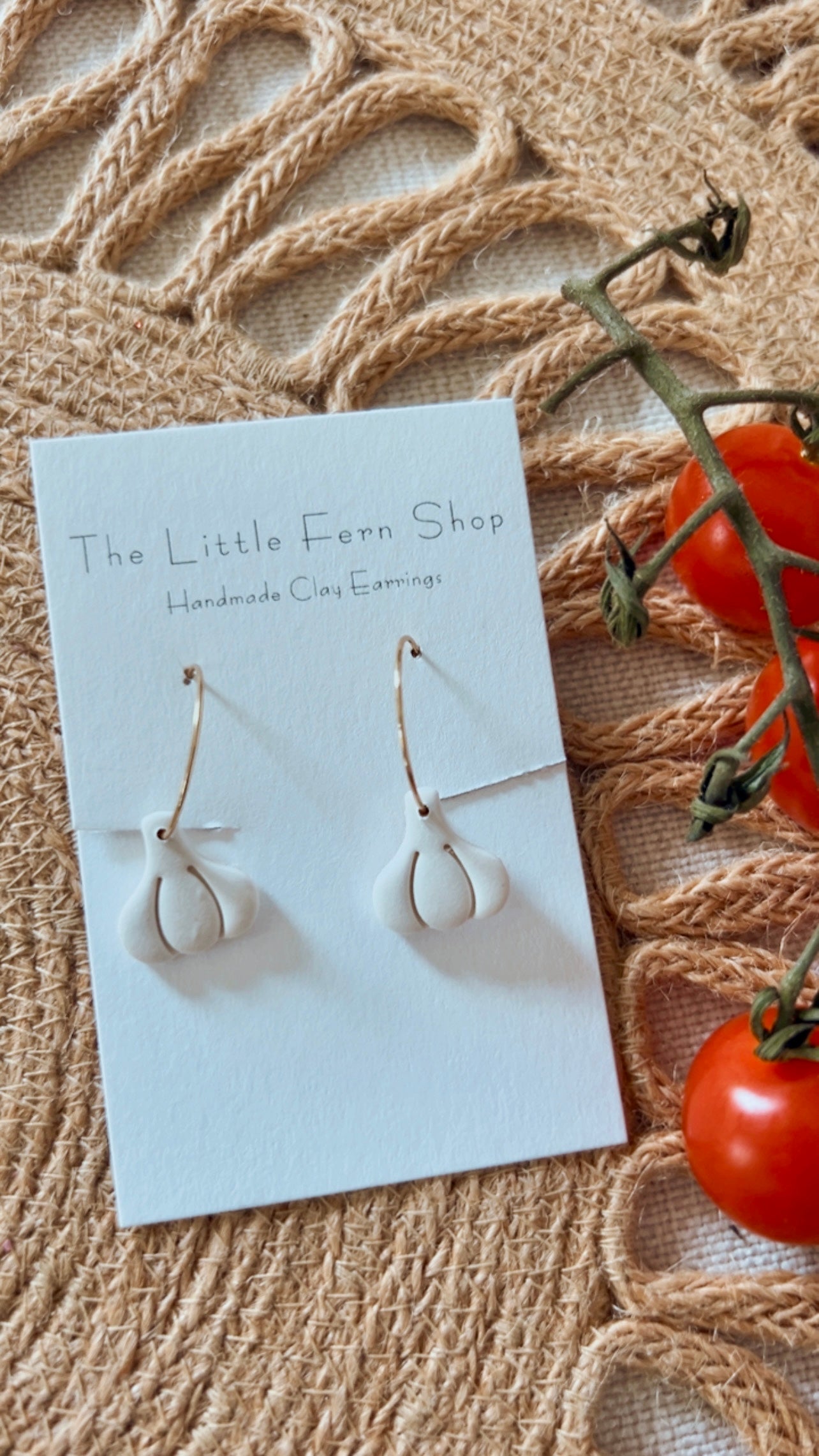 Garlic bulb hoops