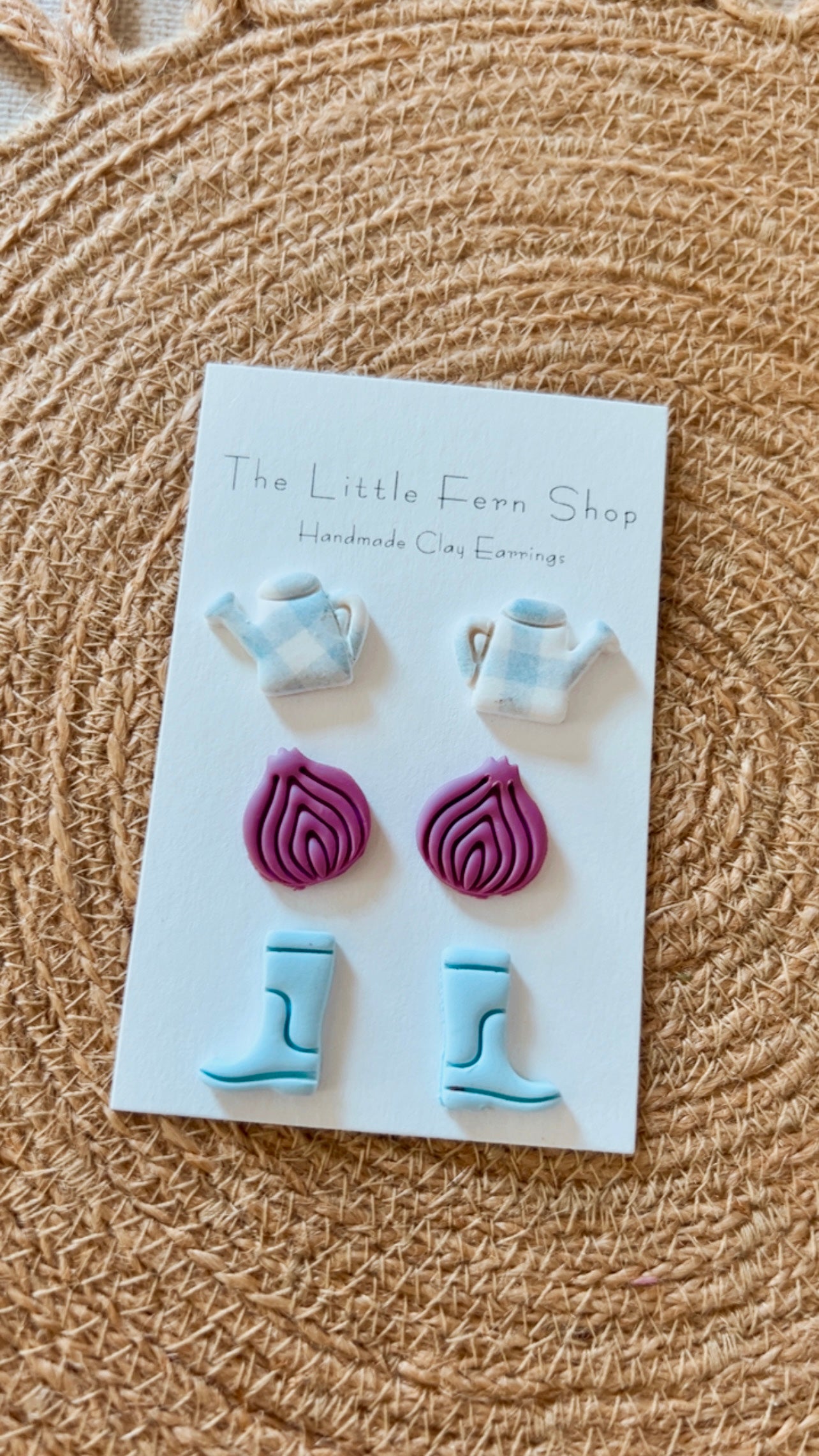 Set of 3 studs ( as shown)