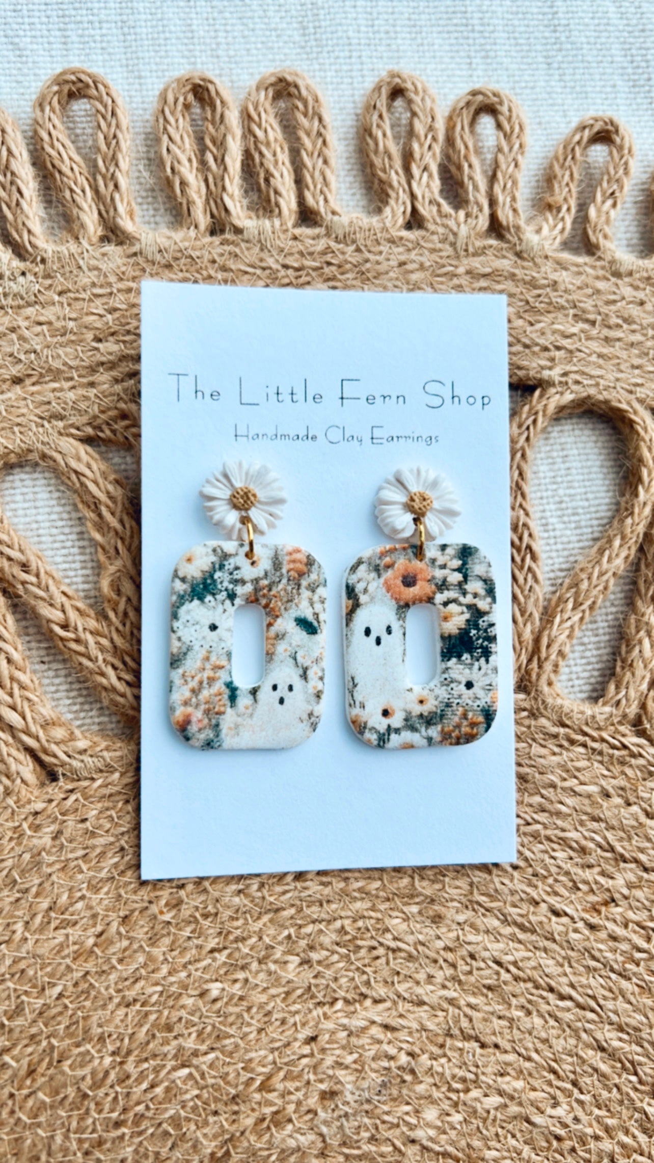 Simple Daisy Ghost Dangle