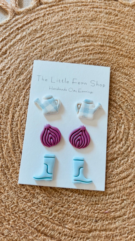 Set of 3 studs ( as shown)