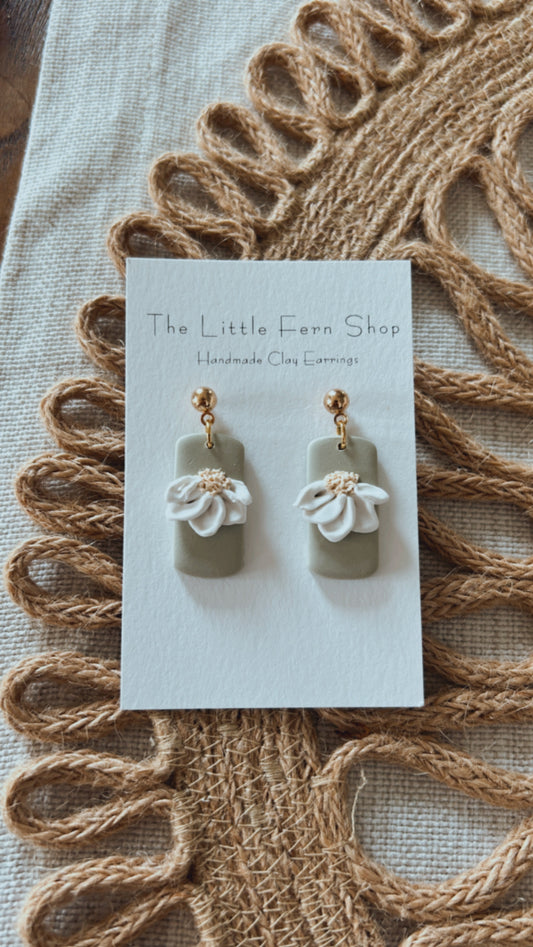 Dainty Daisy Dangles